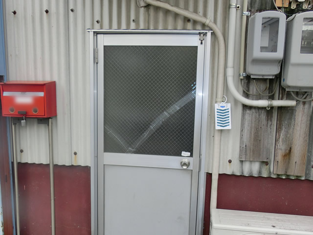 ロンカラーガラスドア　ガラス修理、交換　施工事例　名古屋市港区